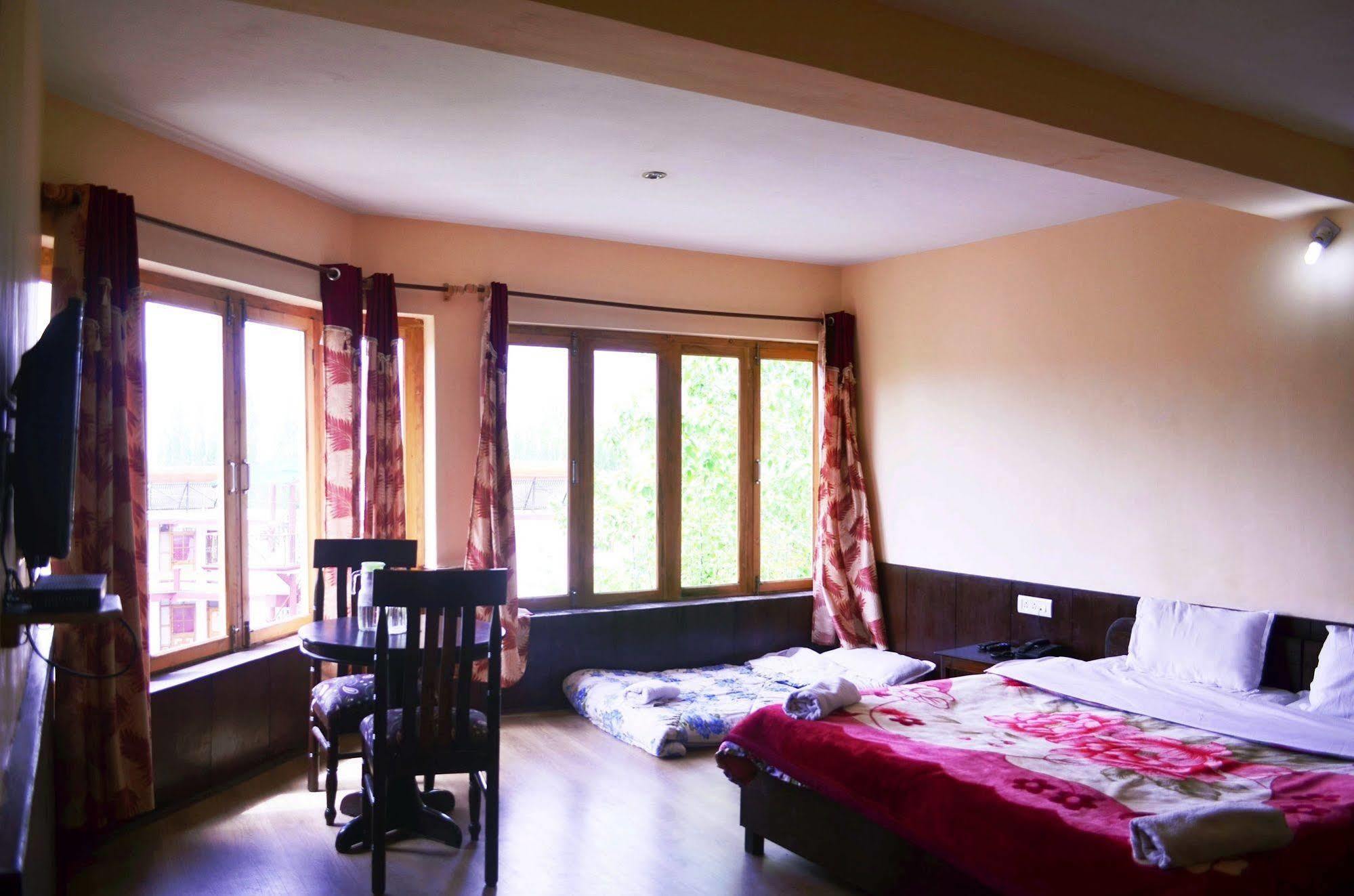 Beyond Stay - Kanika Himalayan View Leh Exterior foto